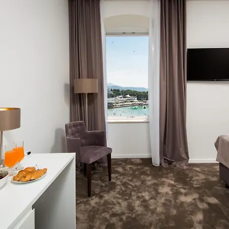 Dream Luxury 4*