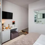 Dream Luxury Split