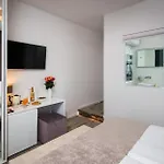 Dream Luxury Split