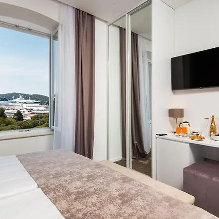 بيت ضيافة Dream Luxury 4*