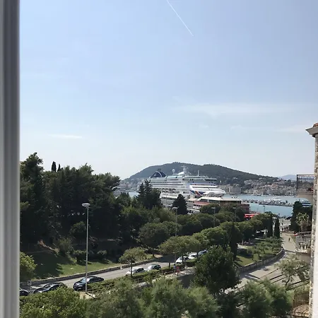 Dream Luxury بيت ضيافة سبليت