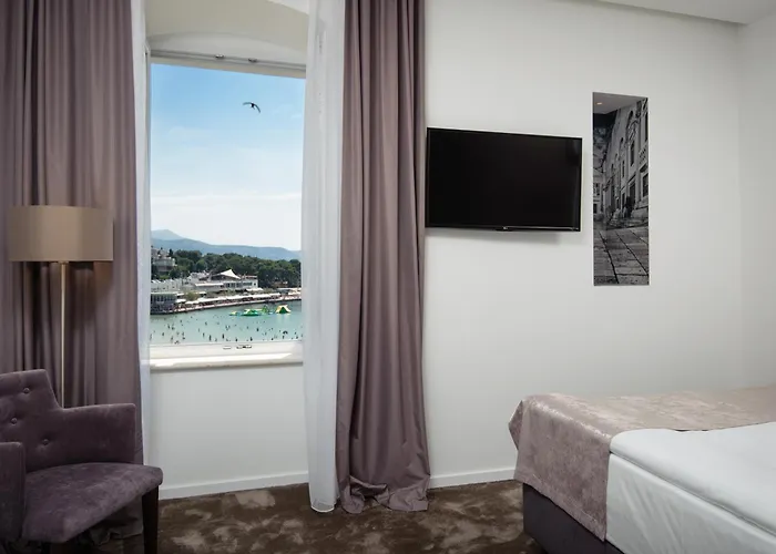 Πανσιόν Dream Luxury 4*